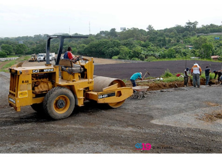 Construcción del parque de Feria de la Economía Familiar avanza en un 70 por ciento