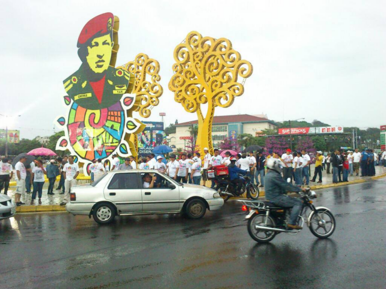 Monumento en Managua Rotonda Hugo Chávez