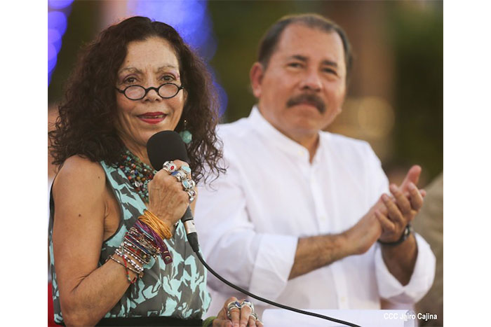 Compañeros Daniel y Rosario saludan nombramiento del Cardenal Leopoldo Brenes