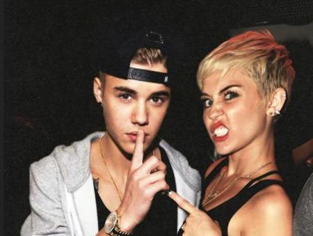 Justin Bieber se enfurece con Miley Cyrus