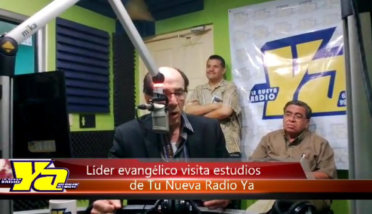 Líder evangélico internacional visita estudios de Tu Nueva Radio Ya