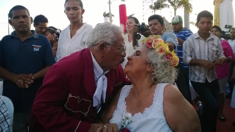 537 parejas inscritas en Ya…Tu Boda 2014, se juraron amor eterno en Puerto Salvador Allende