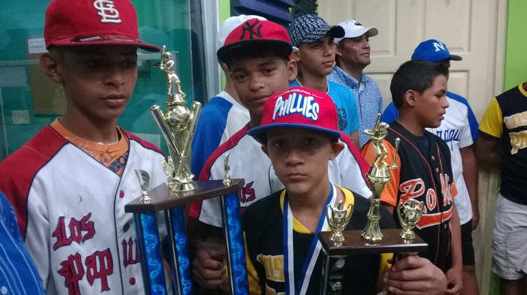 Colonia 14 de septiembre destacó en torneo Juvenil de béisbol