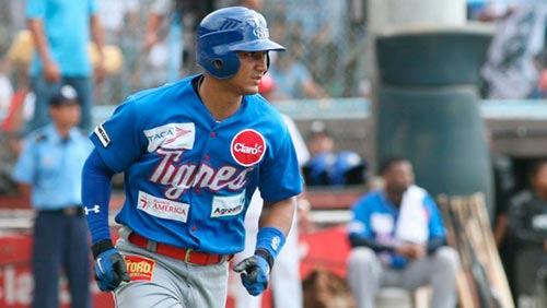 Tigres siguen al frente del béisbol profesional