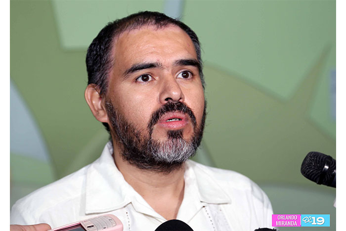 Eduardo Contreras, especialista mexicano