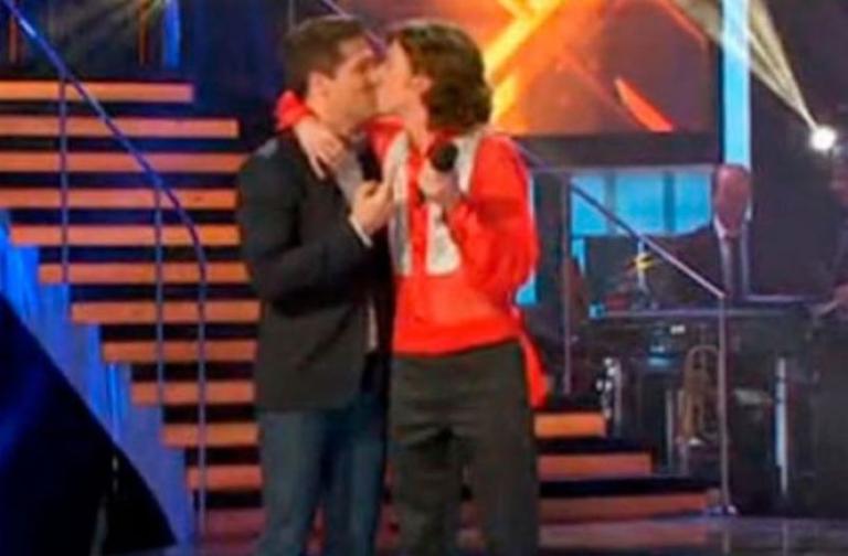 Colate el ex esposo de Paulina Rubio muestra su gusto por los hombres