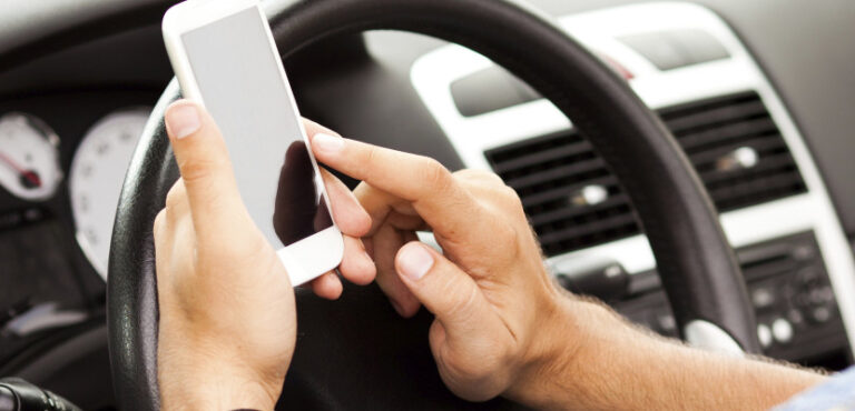 Apple patenta un sistema que bloquea el iPhone cuando se está al volante