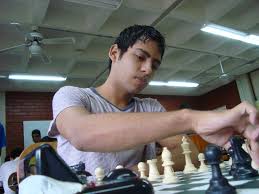 Reñida competencia en Ajedrez Universitario