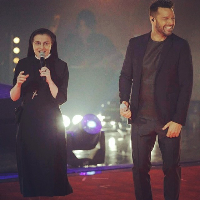 Ricky Martin cantó con Sor Cristina en The Voice Italia