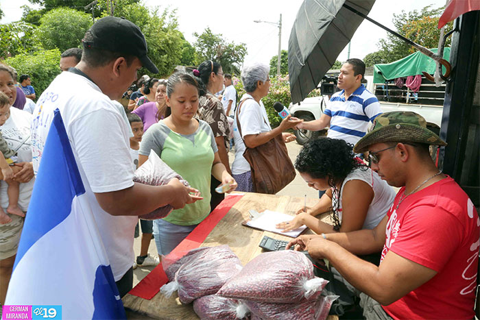 Programa frijoles solidarios sigue respaldando economía de las familias capitalinas