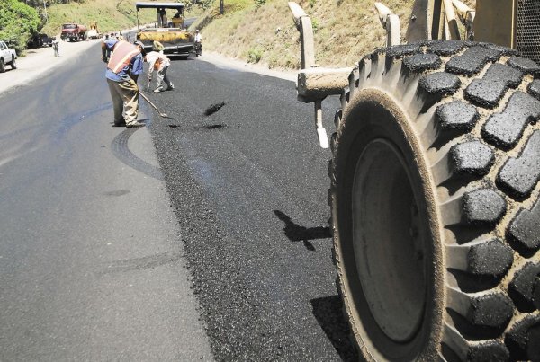 Avanzan gestiones para construcción de más carreteras y mejoramiento de la salud en Nicaragua