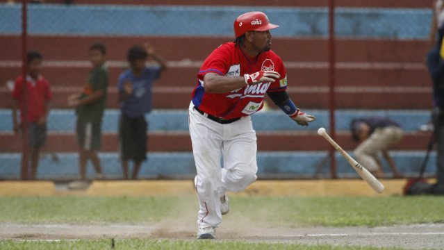 Jimmy González líder de bateo en México