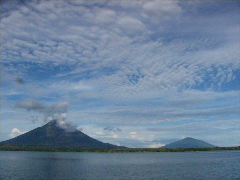 Volcán Blue es una raridad geológica ubicado en el  caribe de Nicaragua