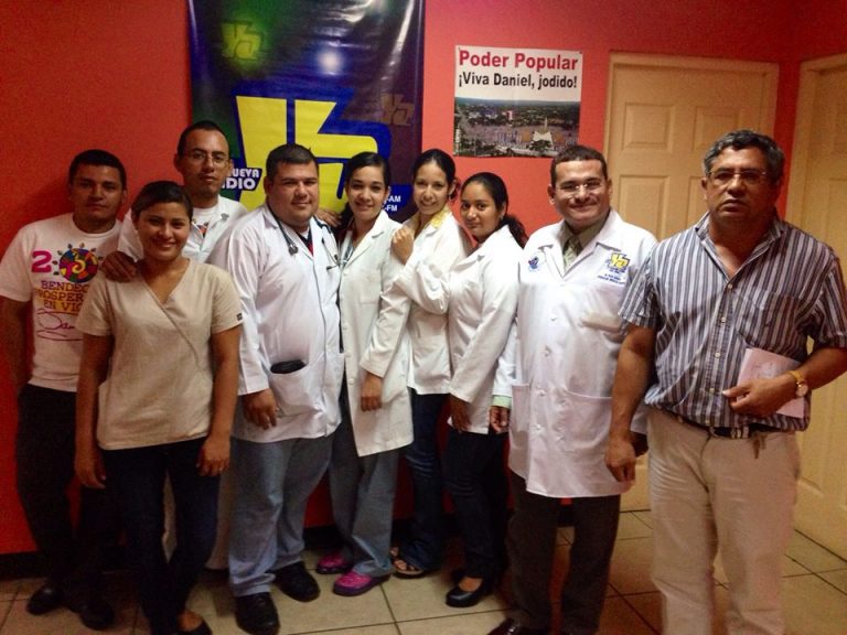 Todo un éxito consulta médica de =Tu Nueva Radio YA