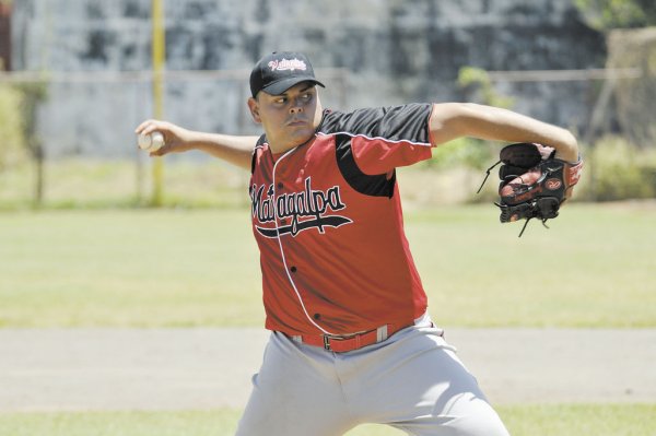 Elvin Orozco lanza 2do juego sin hit ni carreras en temporada 2014 del Pomares