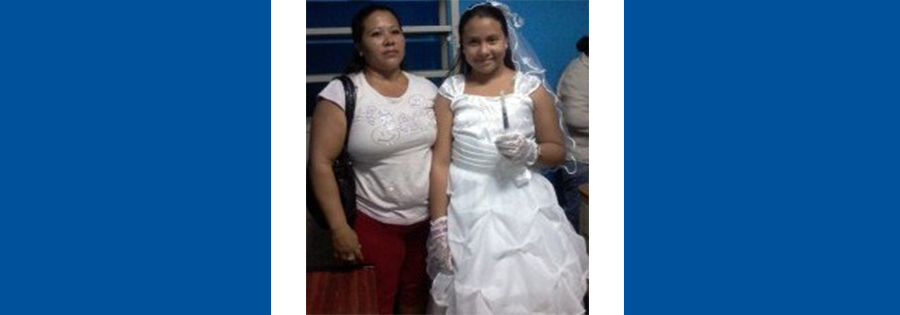 Niñas empiezan a recibir sus trajes y complementos sagrados para “Ya… Tu Comunión 2014”