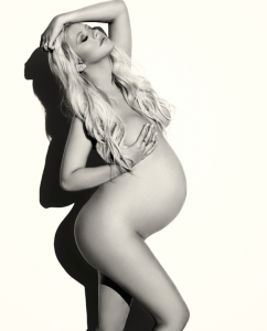 christina-aguilera-nude-pregnant-pic.png.pagespeed.ce_.6qg8uo7nni