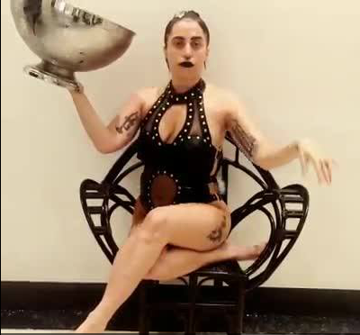 Lady Gaga se suma al «Desafío del Cubo de Hielo»