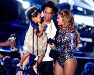 rs_560x450-140825140943-1024.blue-ivy-outfit-vmas