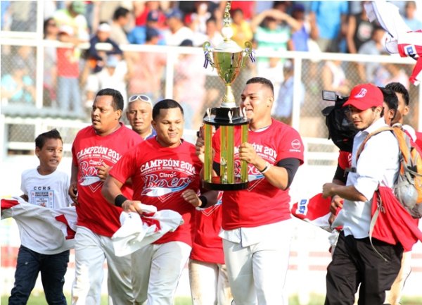 El Bóer Campeón sigue recibiendo premios de sus patrocinadores