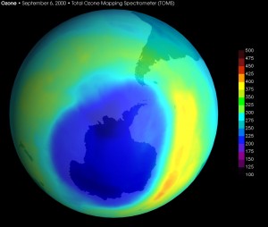 Largest_ever_Ozone_hole_sept2000_with_scale