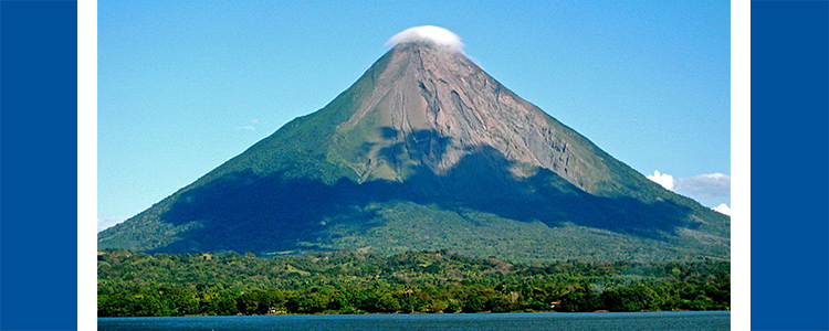 Gobierno Sandinista da seguimiento a enjambre sísmico cerca del volcán Momotombo