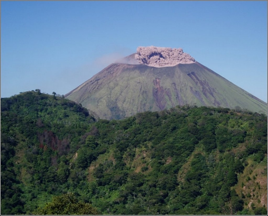 Volcán San Cristóbal vuelve a la calma luego de 7 pequeñas explosiones