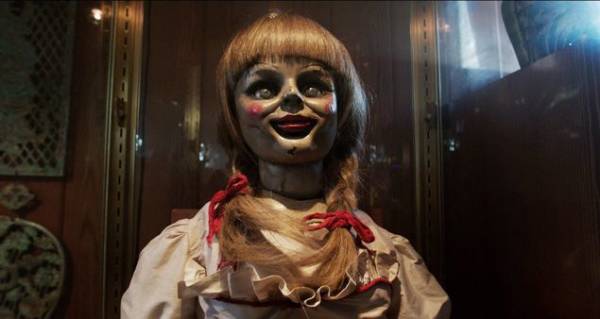 Descubre los misterios paranormales de Annabelle