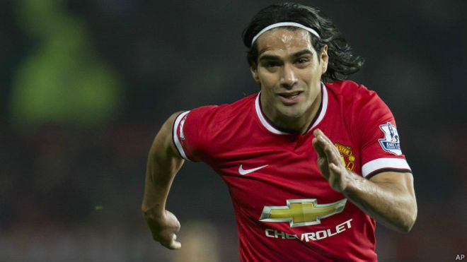 Manchester United golea en el regreso de Falcao