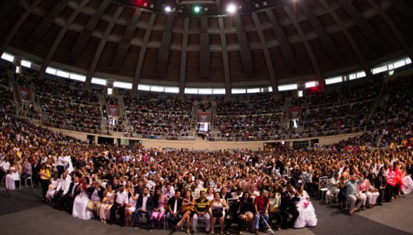 1,960 parejas se dieron el Sí en el mítico estadio Maracaná de Río de Janeiro