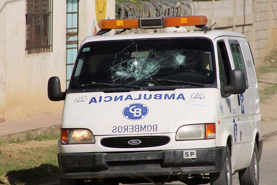 Así dejaron una de las ambulancias