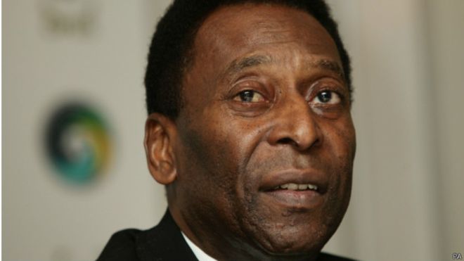 Pelé sigue sin síntomas de infección