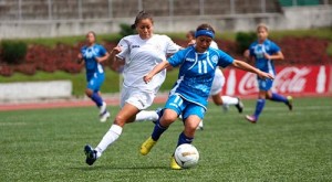 el-salvador-derrota-a-nicaragua-en-premundial-femenino-de-futbol-2013-05-26-61172