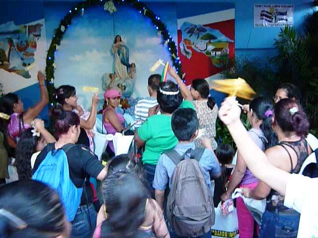 Siete mil personas le cantarán a la Virgen en la embajada nica en Costa Rica