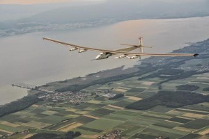 Solar Impulse II es el primer avión solar que dará la vuelta al mundo