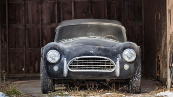 Subasta de automóvil Shelby Cobra del 1964 por 1,4 millones de dólares