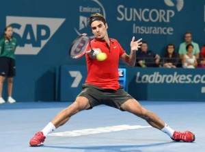 Federer venció por 6-4, 6-7 (2) y 6-4 a Raonic en la final del torneo de tenis de Brisbane