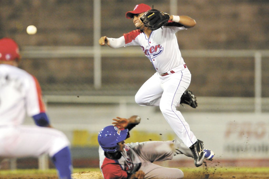 campeonato de beisbol superior comanadante german pomares boer v