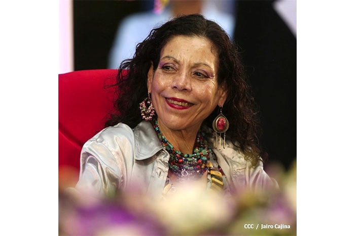 Compañera Rosario: En el Día del Amor y la Amistad, reiteramos nuestro Compromiso Cristiano de trabajar mejor por las Familias Nicaragüenses
