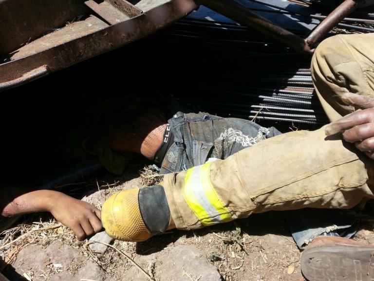 Ayudante de camión muere aplastado por quintales de hierro en carretera Sébaco- Matagalpa