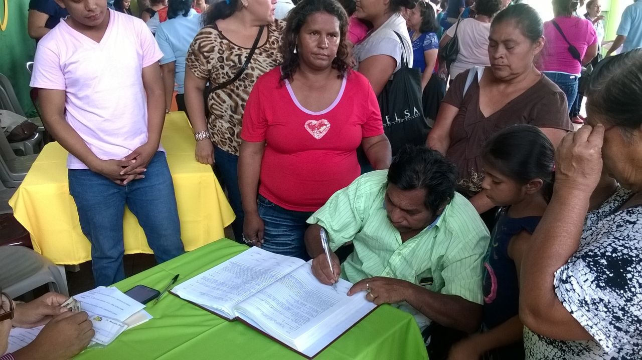 La Súper Líder del Dial, Tu Nueva Radio Ya, realiza firma de actas de