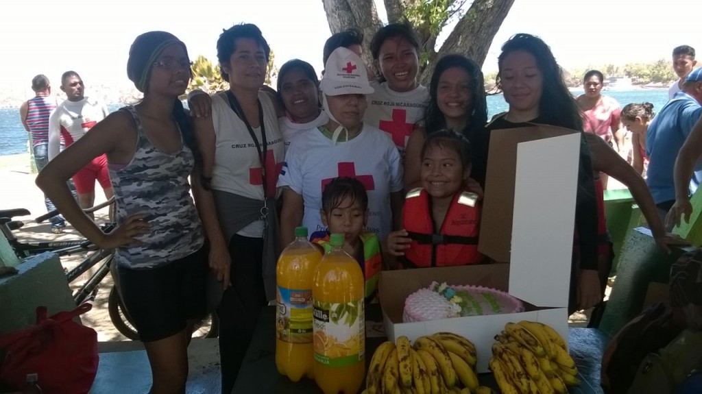 Cruzrojistas le partieron el pastel a sus colegas en pleno entrenamiento en Xiloá