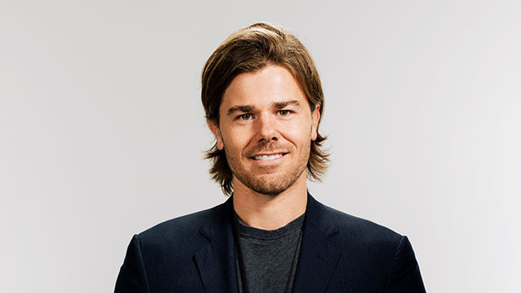 Dan Price: El empresario decide salario base de 70k para la felicidad