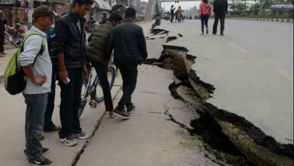 Expertos en comportamientos sismológicos revelan impactante desplazamiento en Nepal