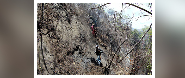 incendio forestal en laderas del Volcán Mombacho