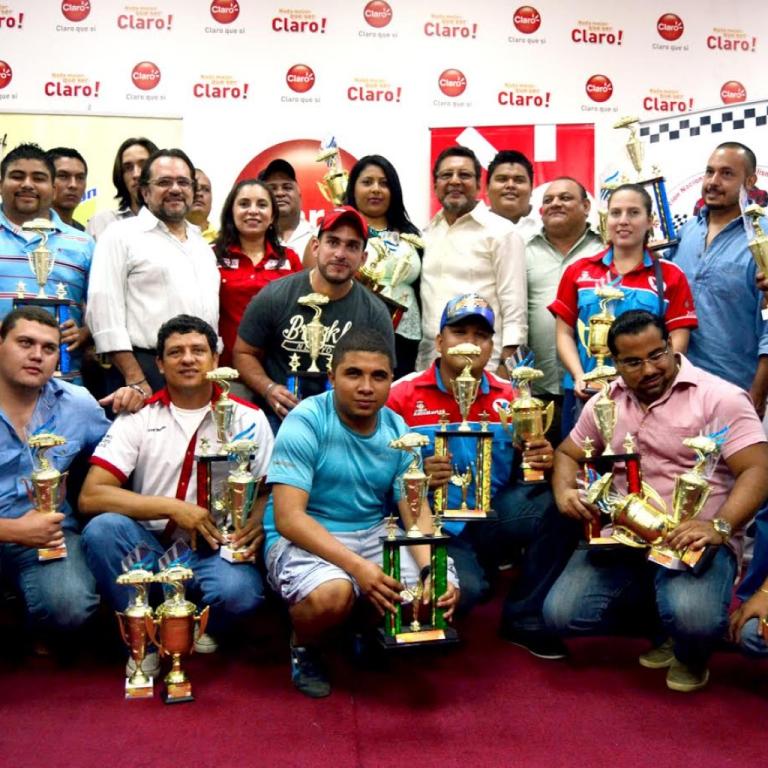 Empresa Claro premio a ganadores de la carrera nacional, Cuarto de Milla Nica Speed 2015