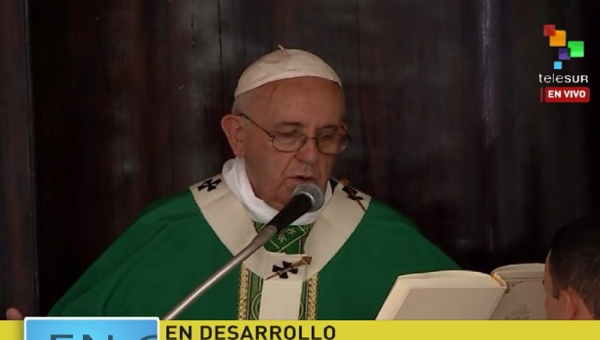 El papa Francisco pide orar por la paz en Colombia