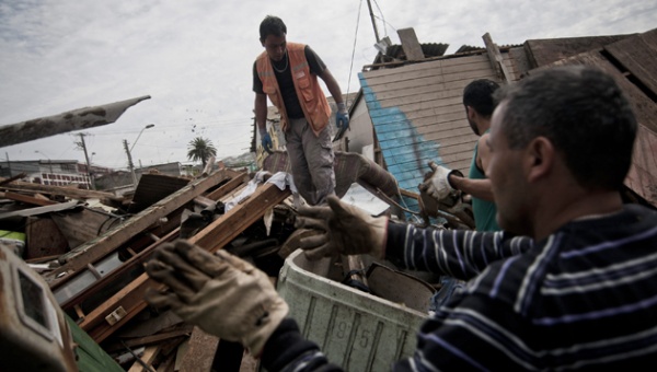 Aumenta a 13 mil 393 el número de damnificados por terremoto en Chile