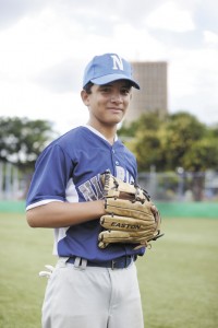 Cristian Moreno Short Stop de la Selecciona Nacional U12, se podria alzar con varios lideratos al final del torneo.  Managua 24 de octubre del 2015. Foto LA PRENSA/Manuel Esquivel