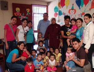 38 niños y niñas huérfanos tendrán un hogar de amor